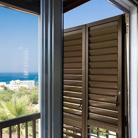 Nepou - Beautiful 4 Bedroom - Located In With Private Pool Villa *