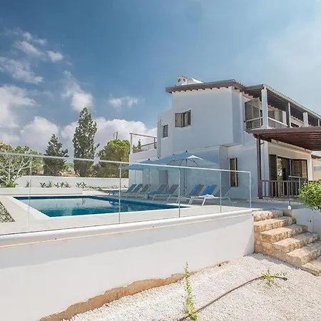 Nepou - Beautiful 4 Bedroom - Located In With Private Pool Villa Ayia Napa