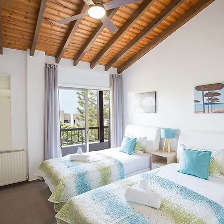 Villa Nepou - Beautiful 4 Bedroom - Located In Ayia Napa