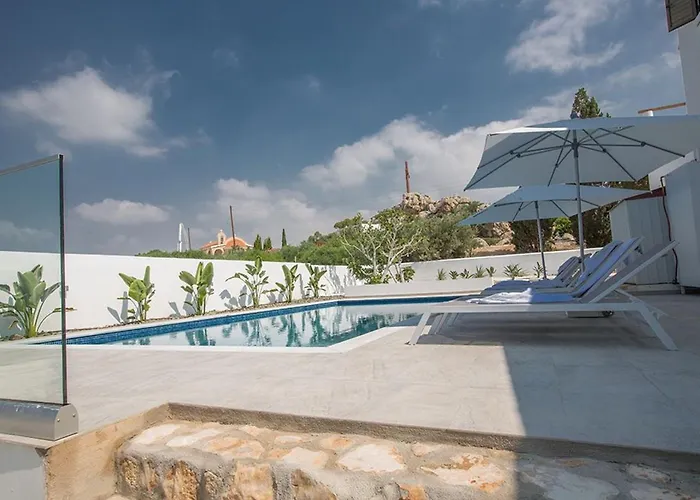 Βίλα Nepou - Beautiful 4 Bedroom - Located In *