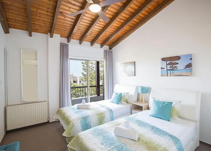 Βίλα Nepou - Beautiful 4 Bedroom - Located In Αγία Νάπα