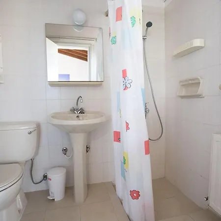 Βίλα Nepou - Beautiful 4 Bedroom - Located In With Private Pool Αγία Νάπα